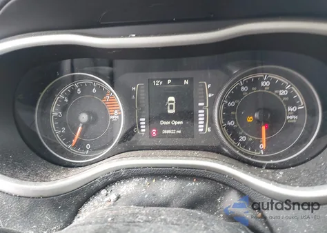 2018 Jeep Cherokee Latitude Plus 4X4 z USA, uszkodzony, nr VIN 1C4PJMLXXJD531051